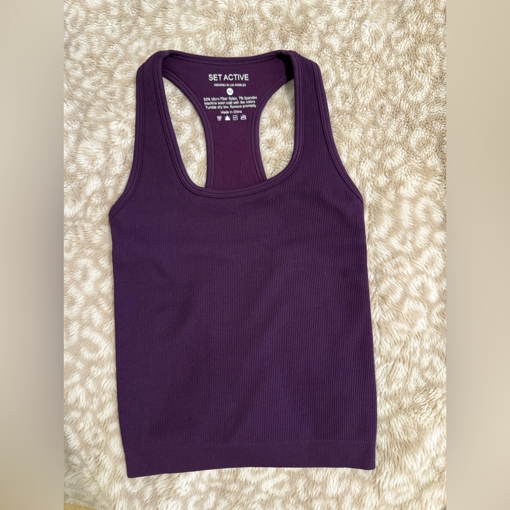 SOLD Set Active Sculptflex Elevate Tank Fig